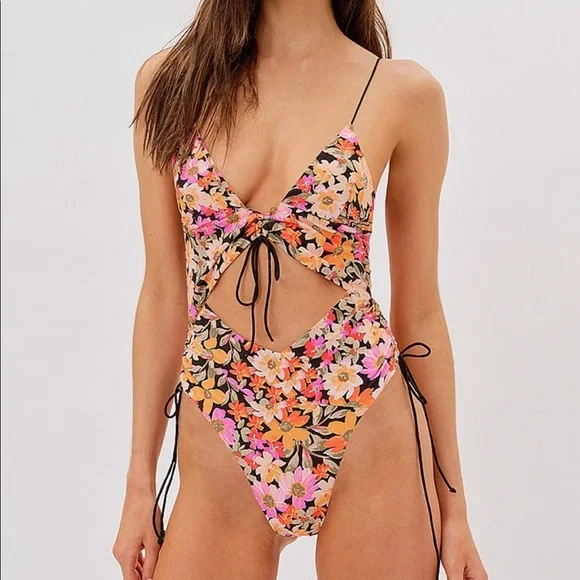 FOR LOVE & LEMONS Vienna Floral One-piece - Picture 6 of 11